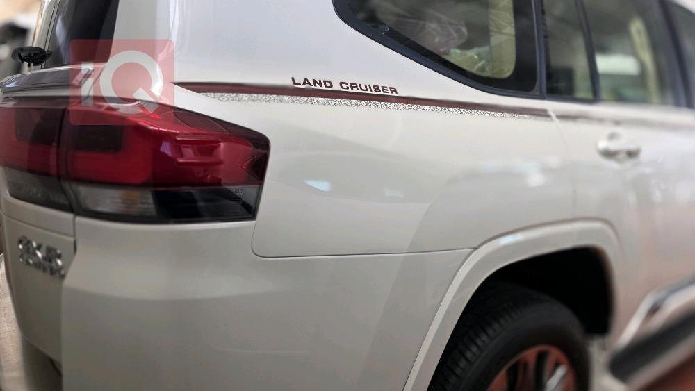 تويوتا لاندكروزر